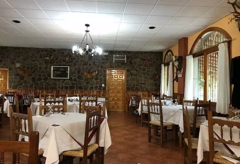 ホテル Hostal Alto Tajo