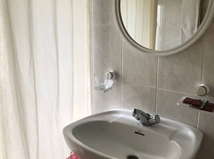 فندق Hostal Alto Tajo