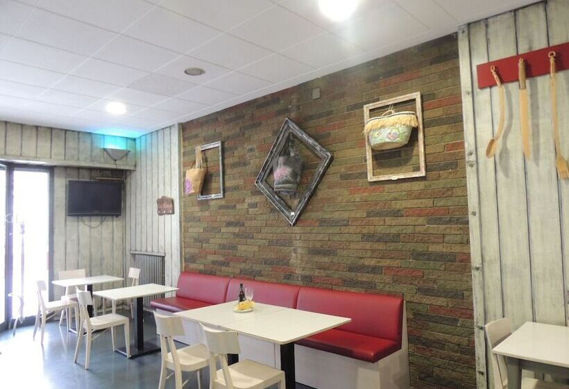 酒店 Hostal Can Massot