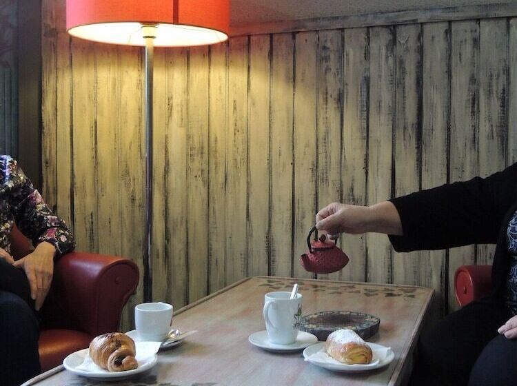 酒店 Hostal Can Massot