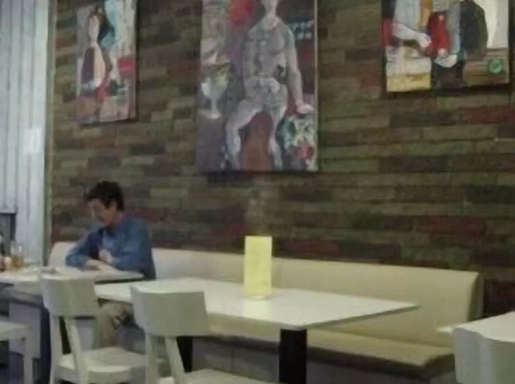 Hotel Hostal Can Massot