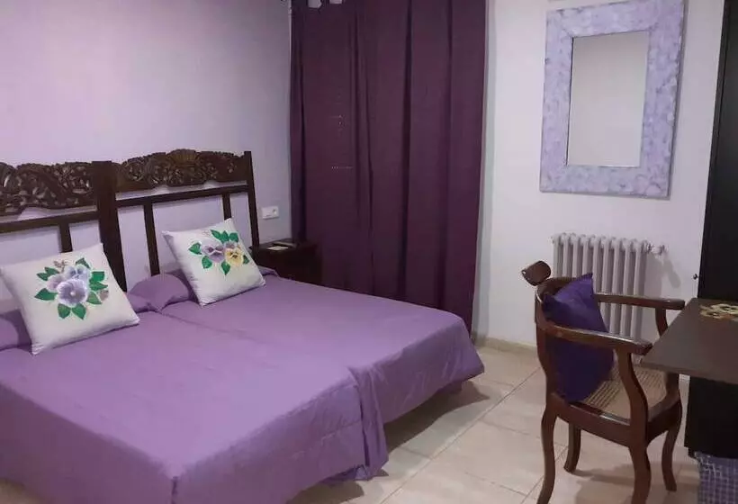 Hotel Hostal Can Massot