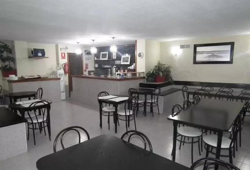 Отель Hostal La Muralla