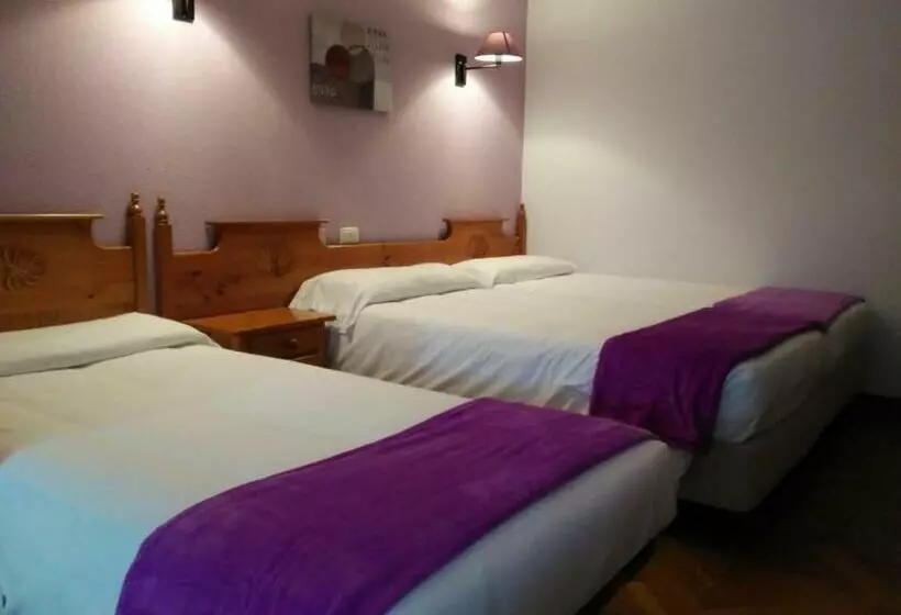 فندق Hostal San Telmo