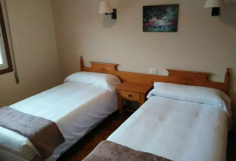 فندق Hostal San Telmo