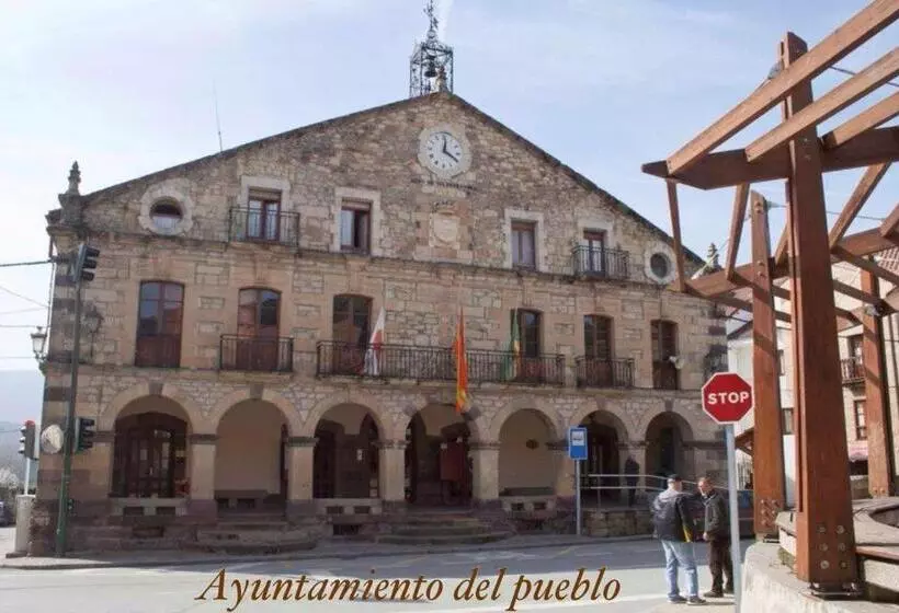 Hotel Hostal Sanpatiel