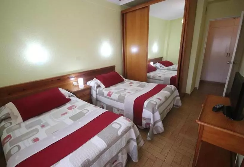 Hotel Hostal Sanpatiel
