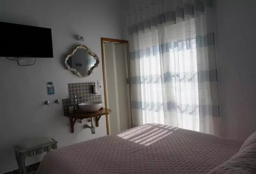 Отель Montserrat Casa Del Mar