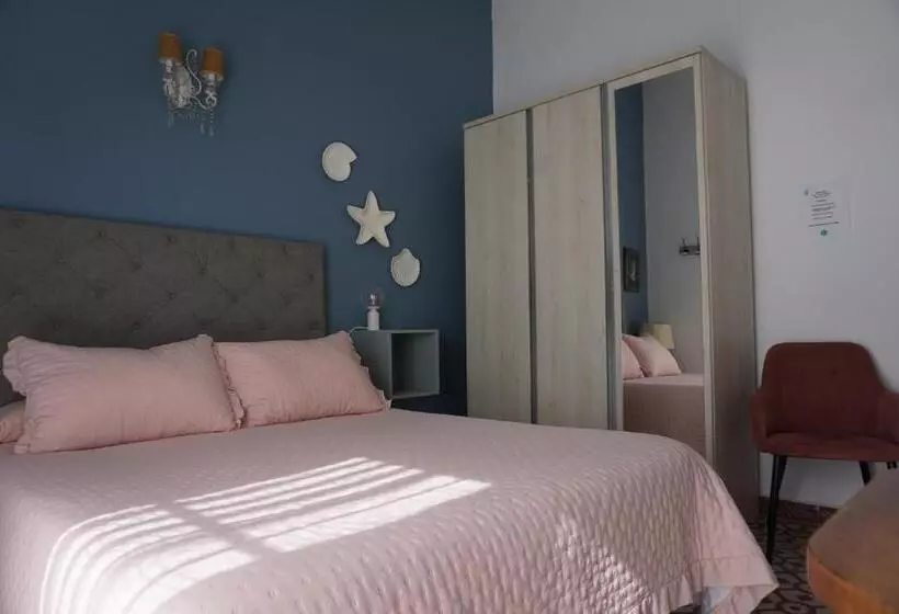 Отель Montserrat Casa Del Mar