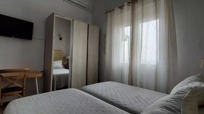 Отель Montserrat Casa Del Mar