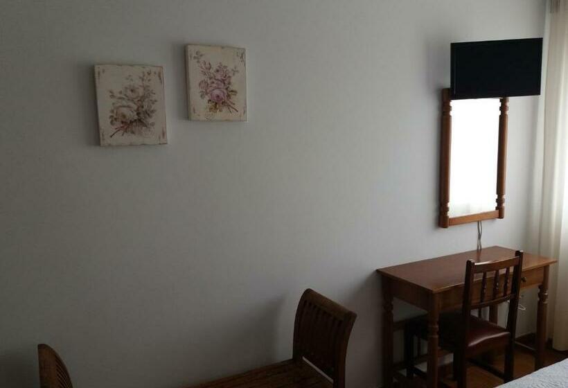 ホテル Pensión Vázquez