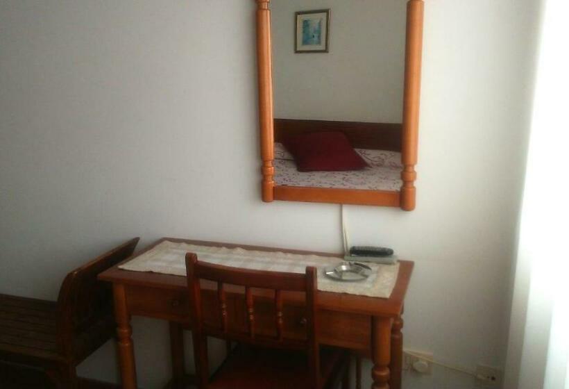 فندق Pensión Vázquez