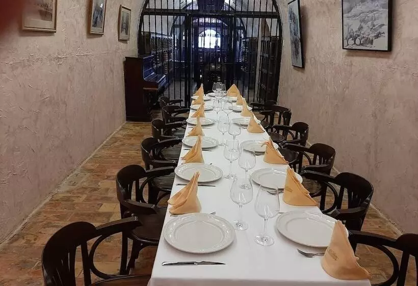 Hotel Castillo El Collado