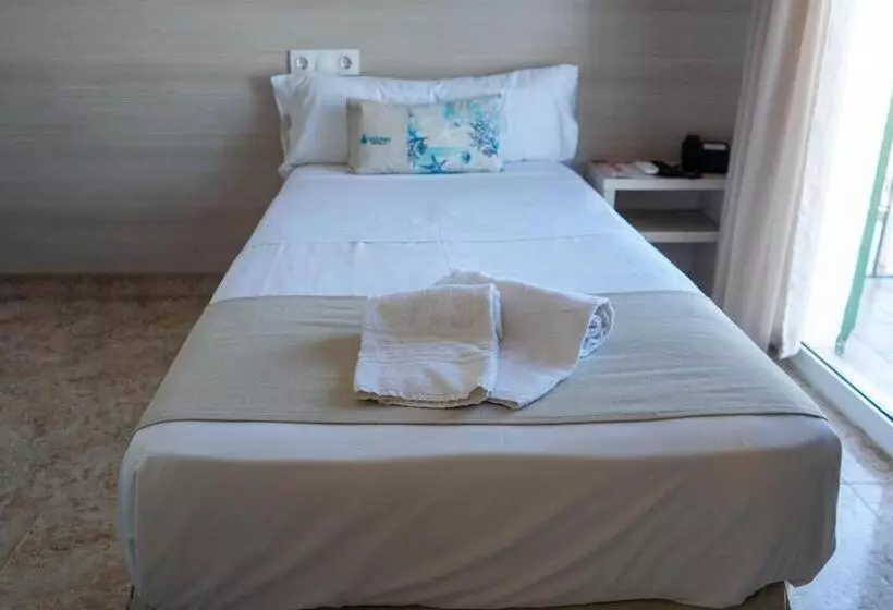 호텔 Coral Beach House & Food