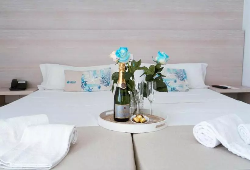 호텔 Coral Beach House & Food