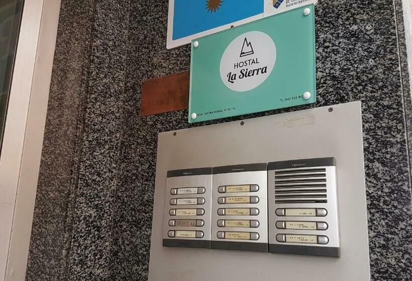 בית מלון כפרי Hostal Sierra