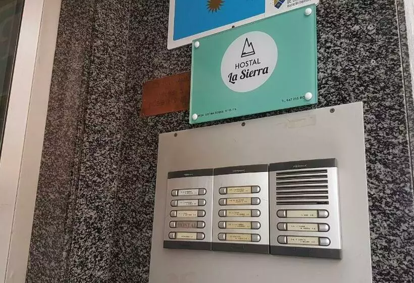 فندق Hostal Sierra