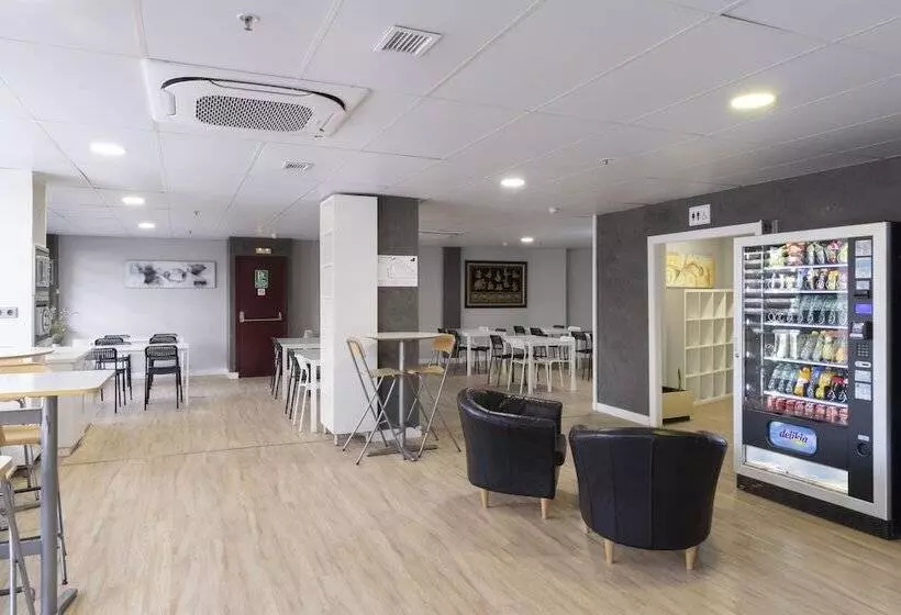 Отель Hostal Sans