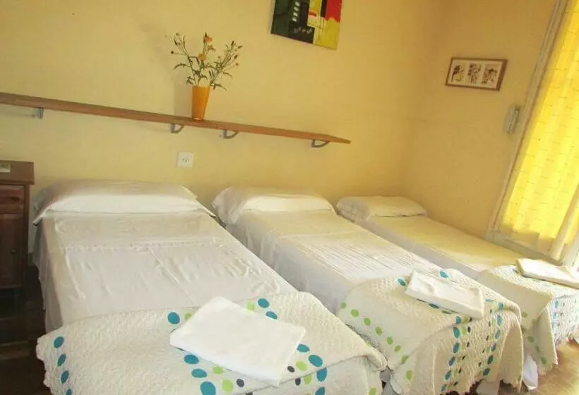 Отель Hostal Lima