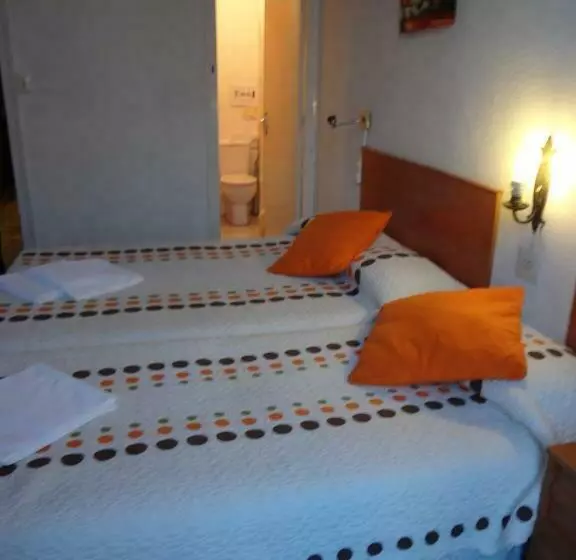 Отель Hostal Lima