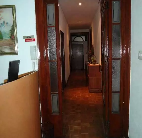 Отель Hostal Lima