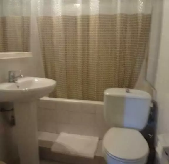 Отель Hostal Lima