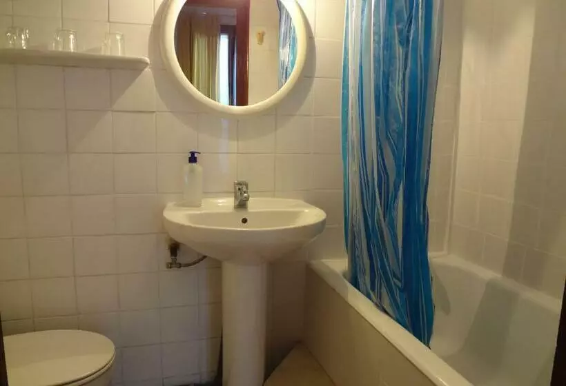 Отель Hostal Lima