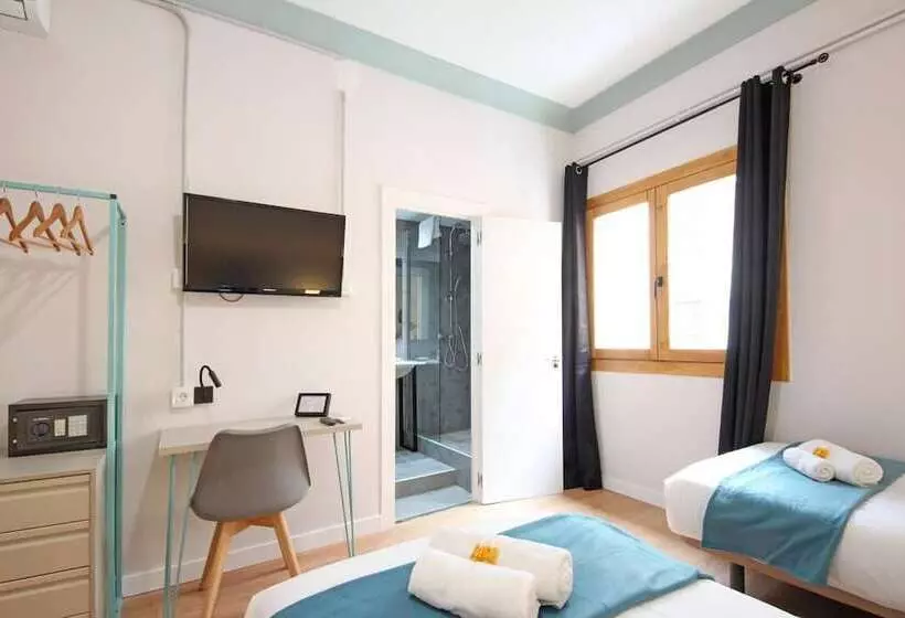 هتل Regina Selfcheckin Smart Rooms