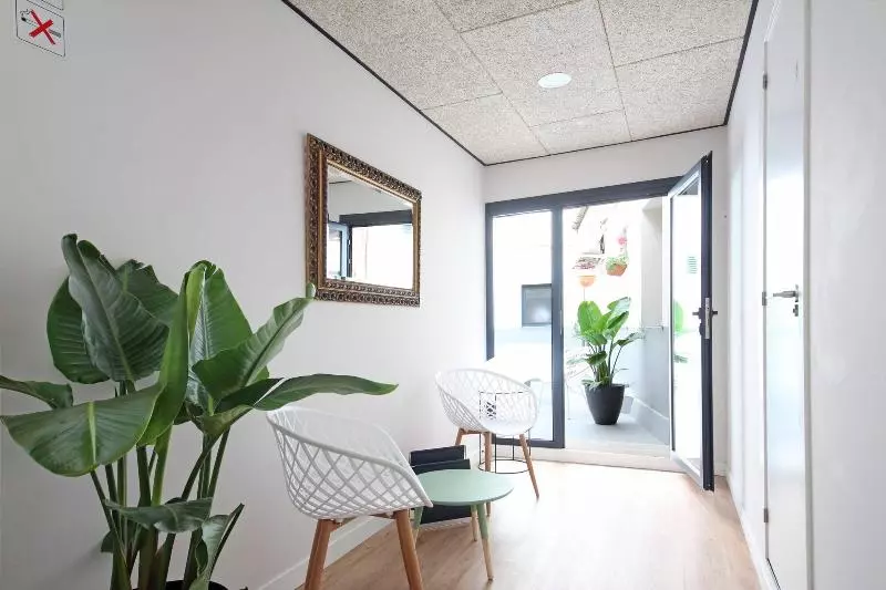 هتل Regina Selfcheckin Smart Rooms