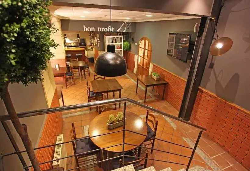 簡易ホテル Savoy