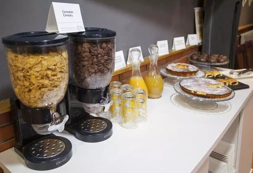 簡易ホテル Savoy