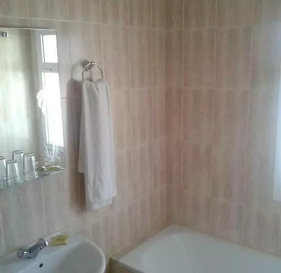 هتل Hostal Europa