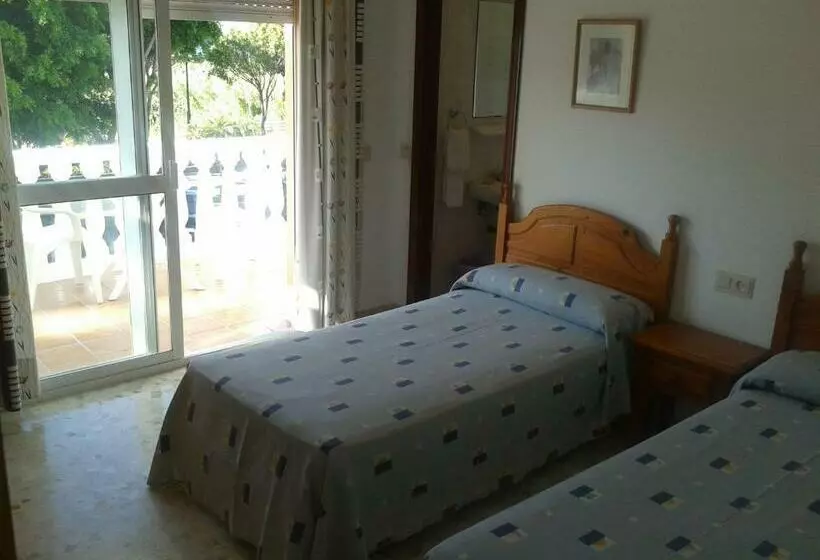 هتل Hostal Europa