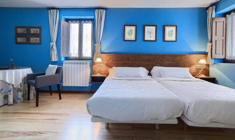 فندق Hostal Almadiero