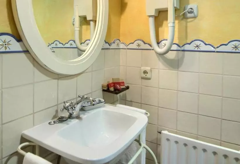 בית מלון כפרי Hostal Almadiero