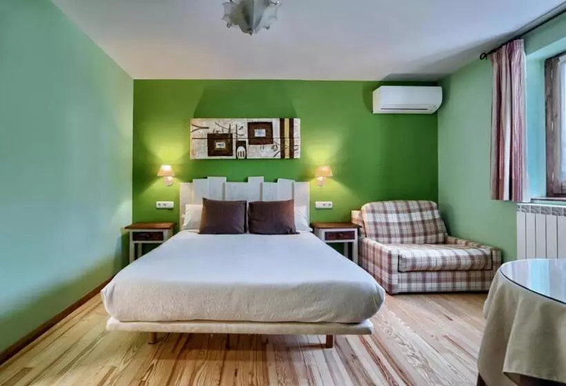 בית מלון כפרי Hostal Almadiero