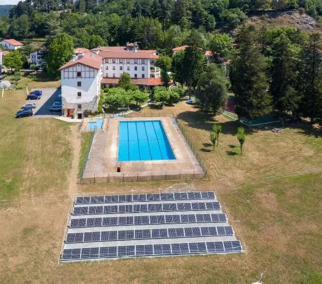 فندق Hostal Ayestaran I