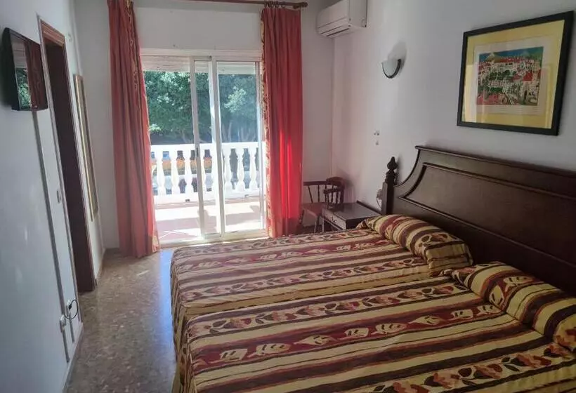 هتل Hostal Europa