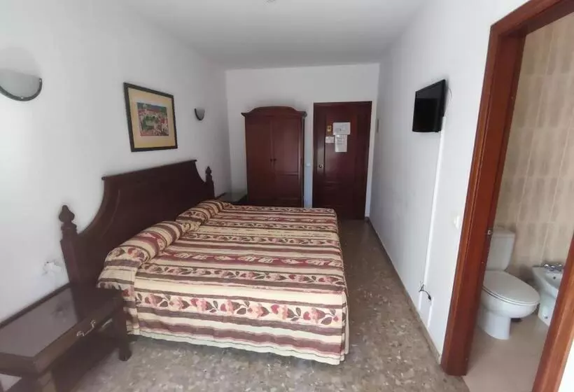 هتل Hostal Europa