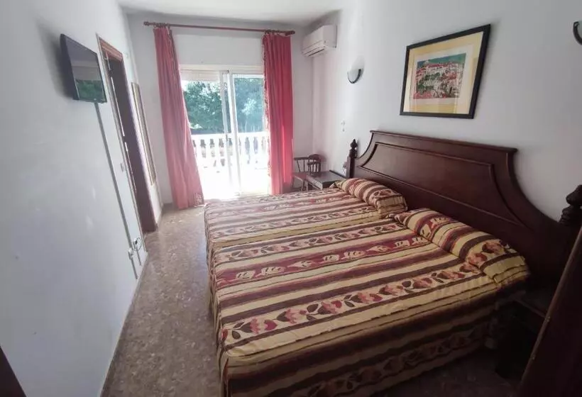 هتل Hostal Europa