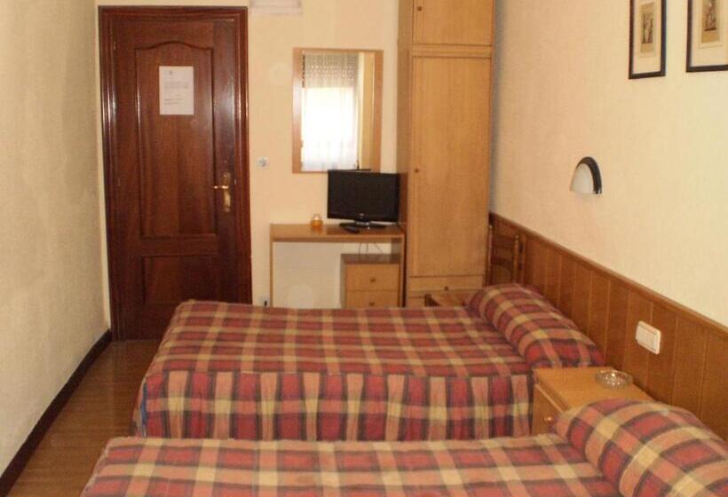 호텔 Hostal Hilton