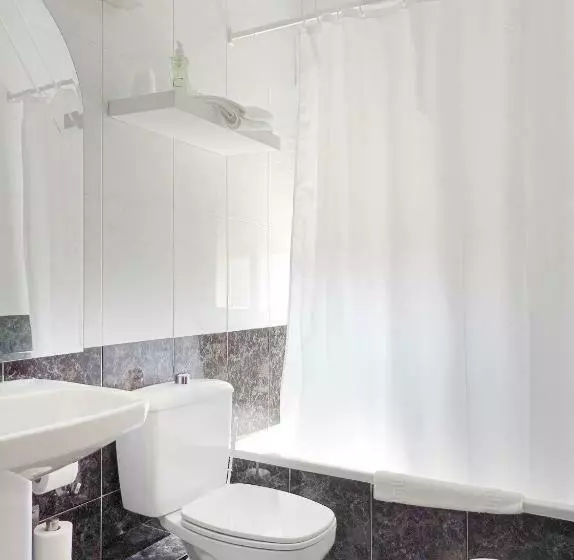 Отель Hostal Lady Ana Maria