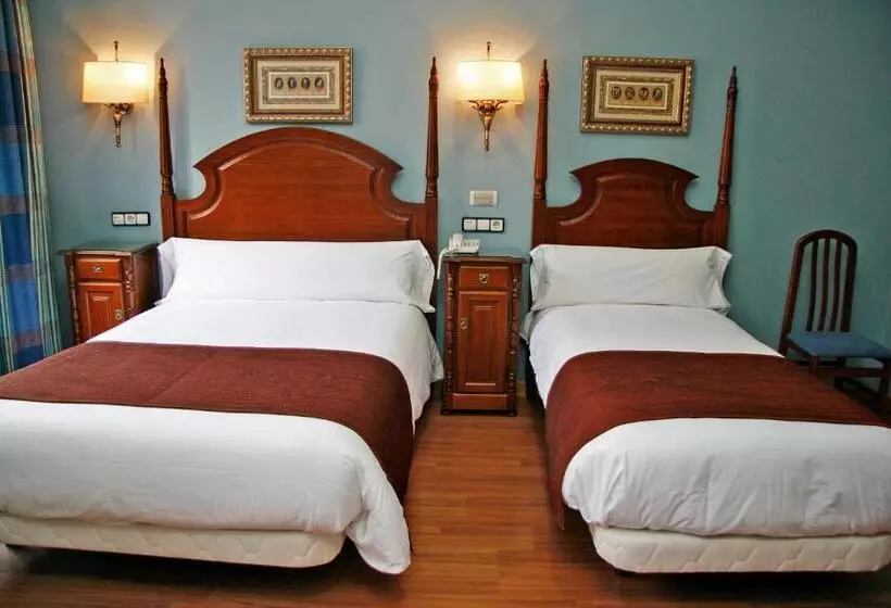 هتل Hostal Victoria Ii