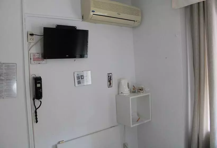 Отель Hostal Virgen Del Rocio Ii