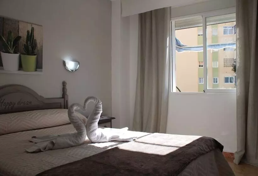 Отель Hostal Virgen Del Rocio Ii