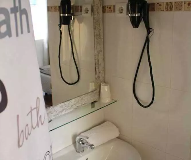 Отель Hostal Virgen Del Rocio Ii