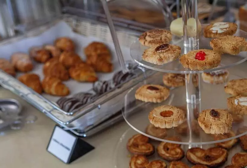 هتل Mediodia
