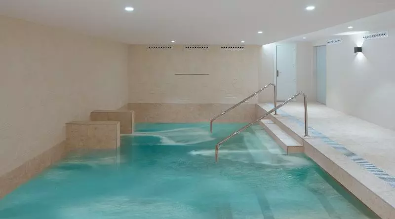 ホテル Rh Victoria & Spa