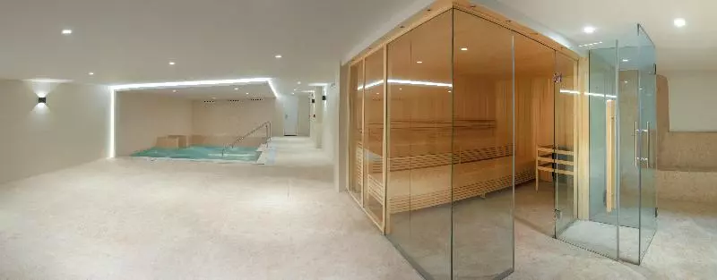 ホテル Rh Victoria & Spa