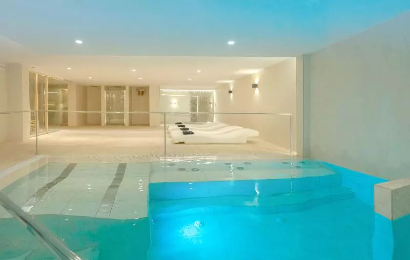 ホテル Rh Victoria & Spa